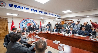 Başkan Soyer, Belediye İş Sendikası üyeleriyle buluştu