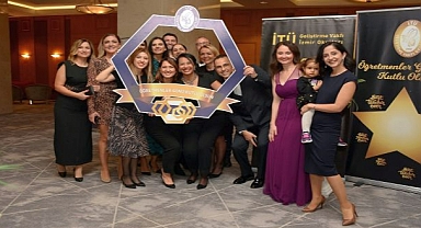 Öğretmenler Günü Balo İle Kutlandı