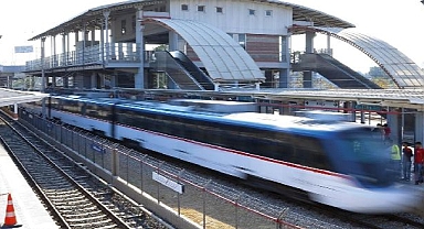 İzmirli İstedi Büyükşehir Yapıyor