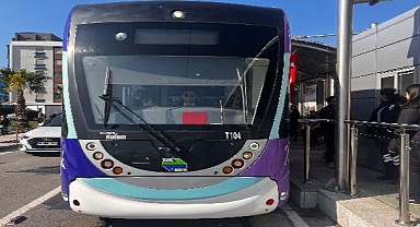 Çiğli Tramvayı “Kırmızı” ve “Mavi” hatla İzmirlilerin hizmetinde