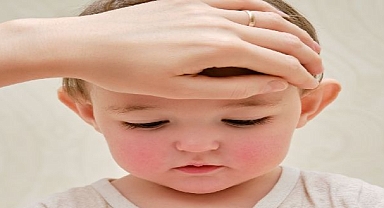 Çocuklarda Yüksek Ateşte Kaçınmanız Gereken 7 Önemli Hata!