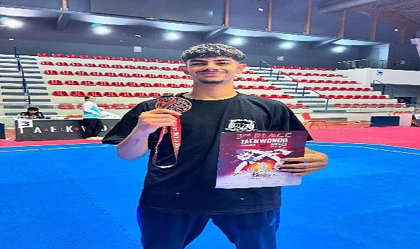 Büyükşehir’in Sporcuları İzmir’e Madalyalarla Döndü