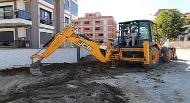 Menderes’te Yollar Yenileniyor