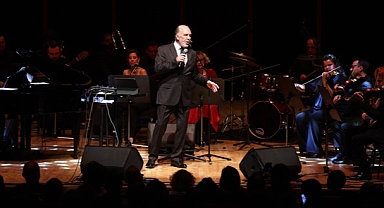 Fatih Erkoç söyledi İzmirliler eşlik etti