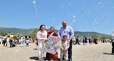 Menderes Uçurtmalarla Rengarenk